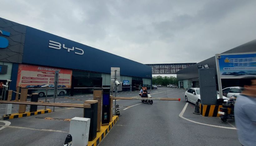 From Fuel to Future: How Electric Vehicles Support Sustainable Living in Indonesia