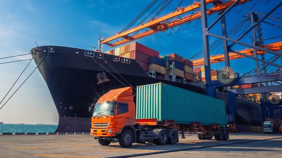port logistics and cargo containers showing Indonesia global economy role in international trade