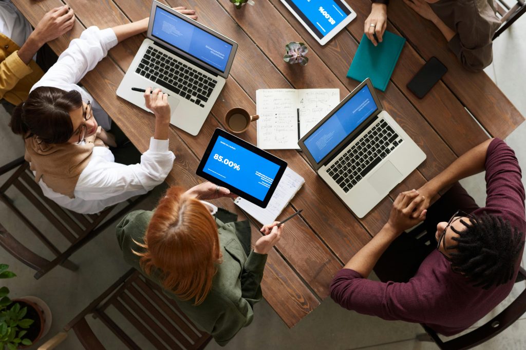 startup teams and digital innovation supporting Indonesian business growth trends