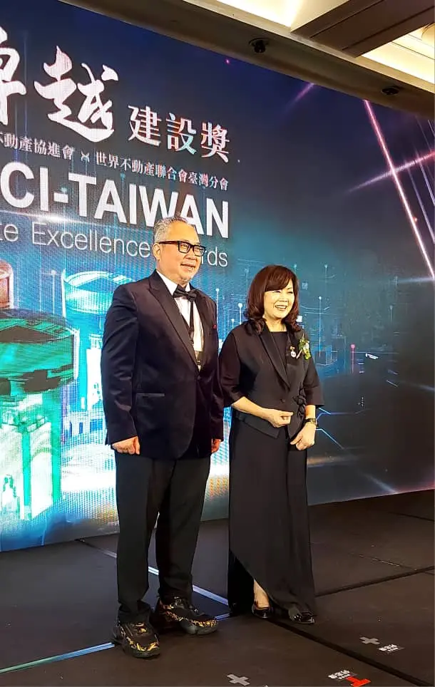 Indonesia and Taiwan real estate professionals discussing international collaboration