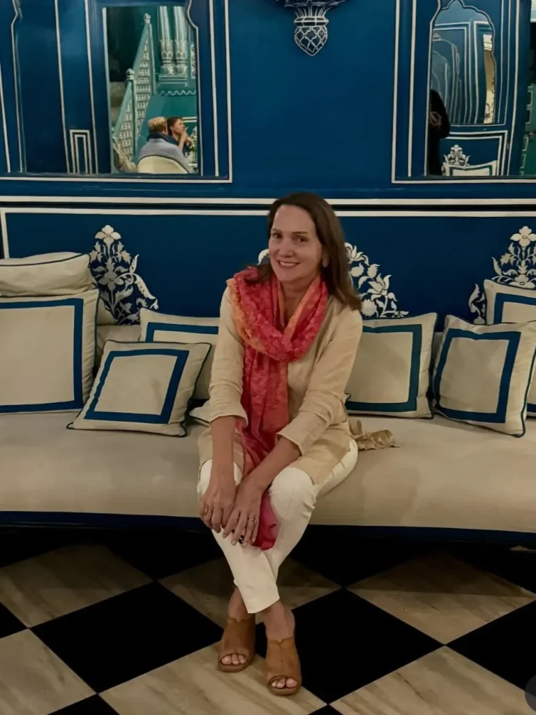 Janet De Neefe enjoying one of Jaipur's most celebrated cultural and culinary destinations.