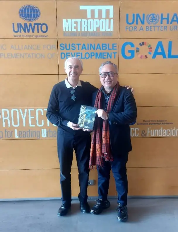 Rusmin Lawin visits Dr. Alfonso Vegara at Fundación Metrópoli headquarters in Madrid, Spain, discussing sustainable urban planning and Indonesia's Nusantara development.