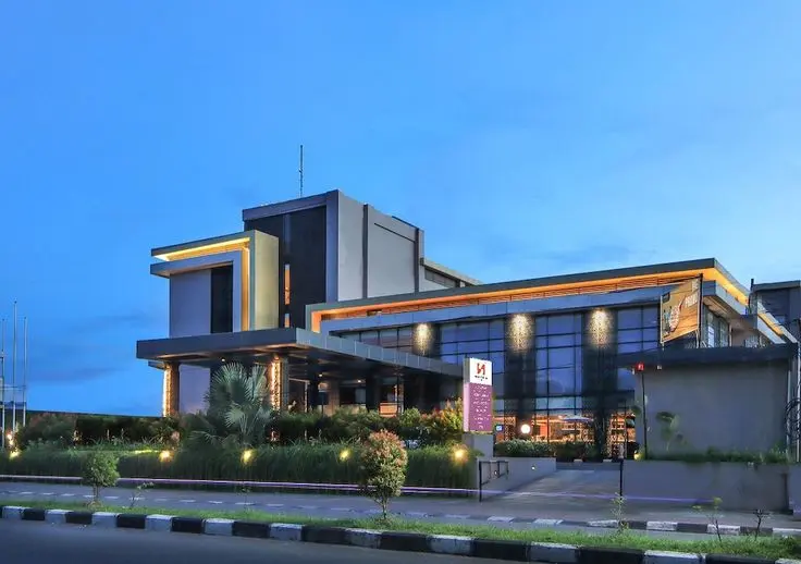Modern hotel serving business travellers and corporate visitors in Timika