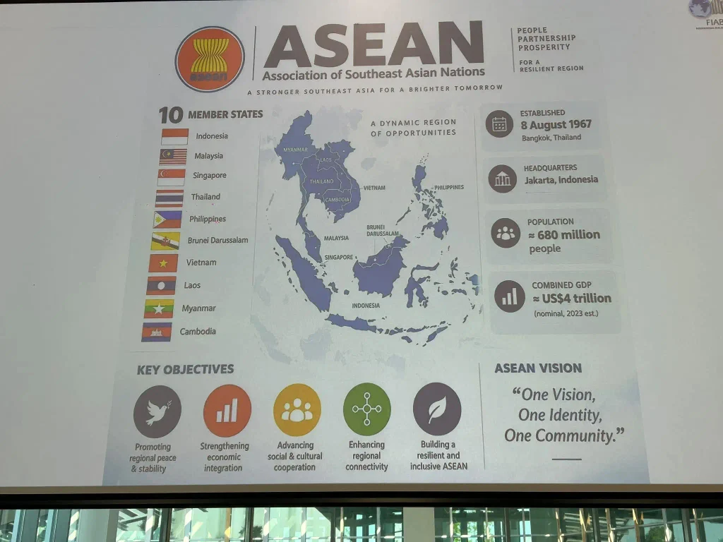 ASEAN data centres map showing Indonesia, Singapore, Malaysia, Thailand, Philippines and Vietnam